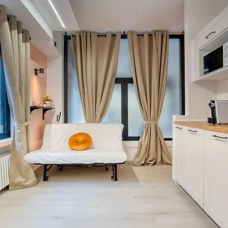 Suzzani 273 - Interno A3 *